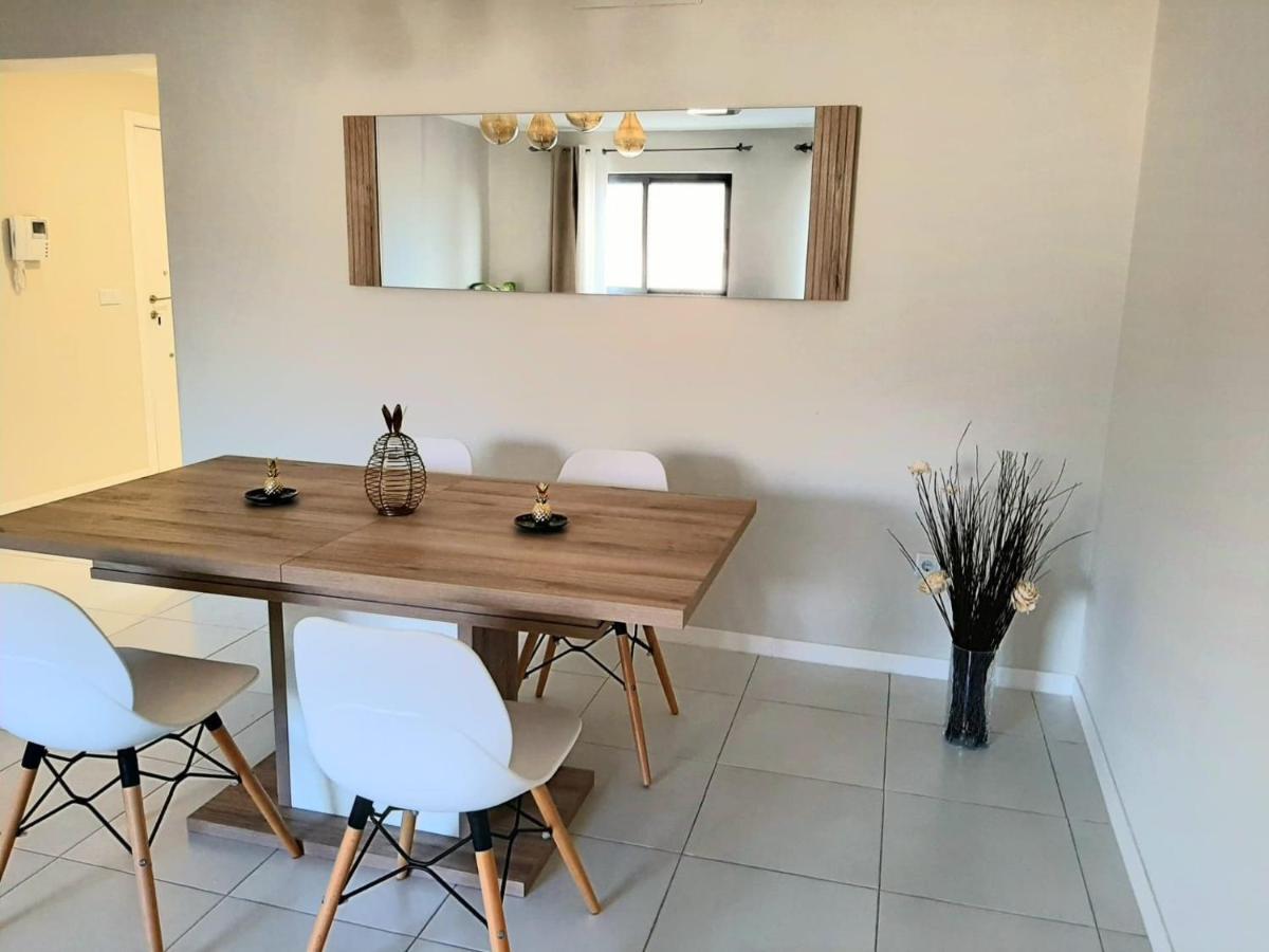 Apartment With Pool In Μιντέλο Εξωτερικό φωτογραφία
